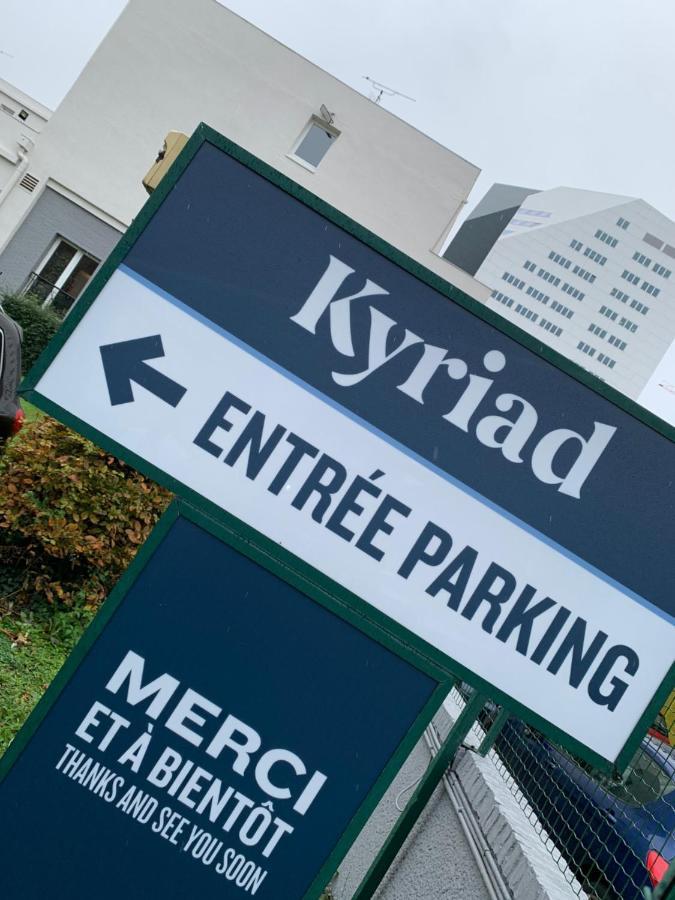 Hotel Kyriad Gare - Grand Palais Lila
